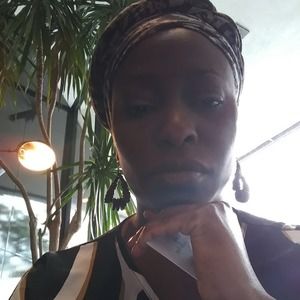 Meet your Posher, Mena